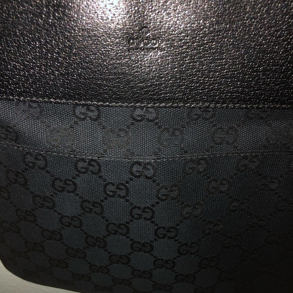Authentic Gucci Black Crossbody Bag - Picture 2 of 11